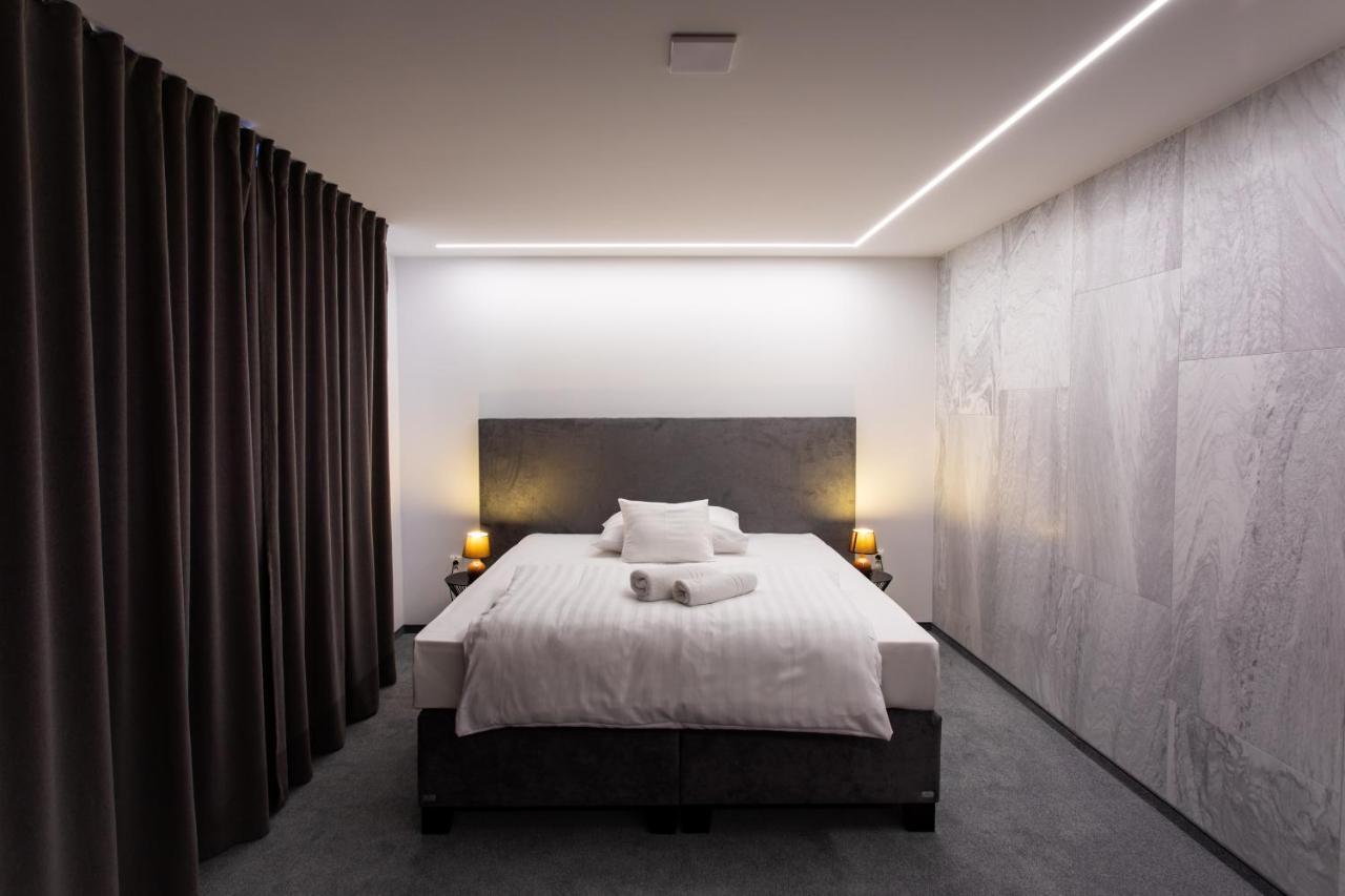 Hotel Novy Kastiel - Self Check-In Topolcany Luaran gambar