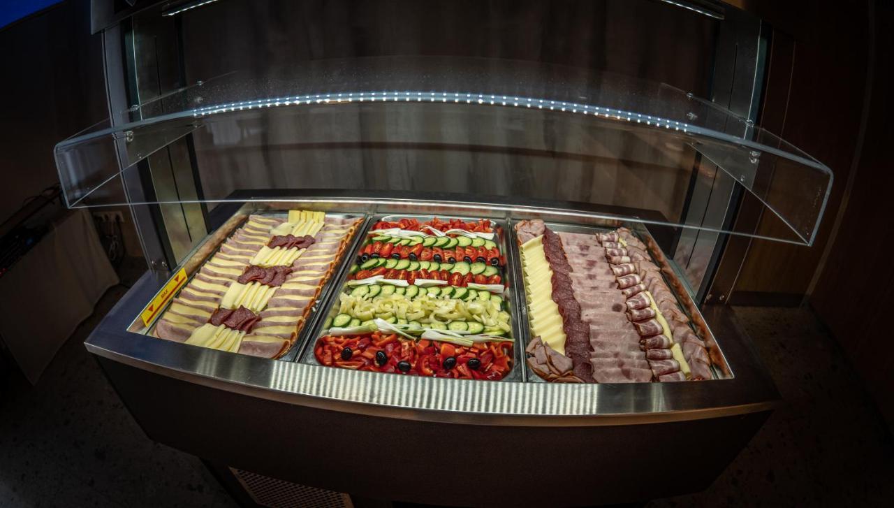Hotel Novy Kastiel - Self Check-In Topolcany Luaran gambar