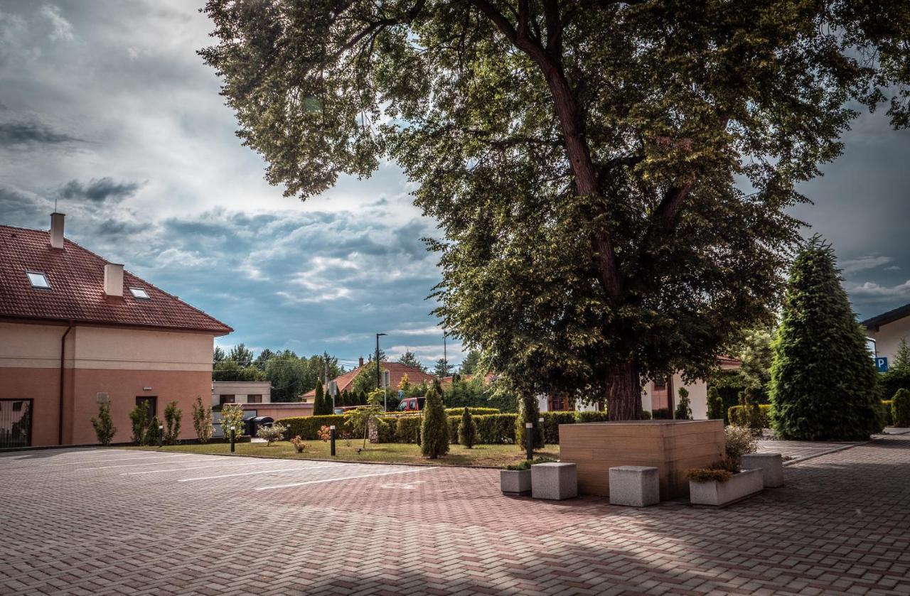 Hotel Novy Kastiel - Self Check-In Topolcany Luaran gambar