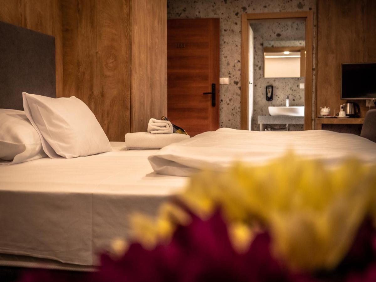 Hotel Novy Kastiel - Self Check-In Topolcany Luaran gambar