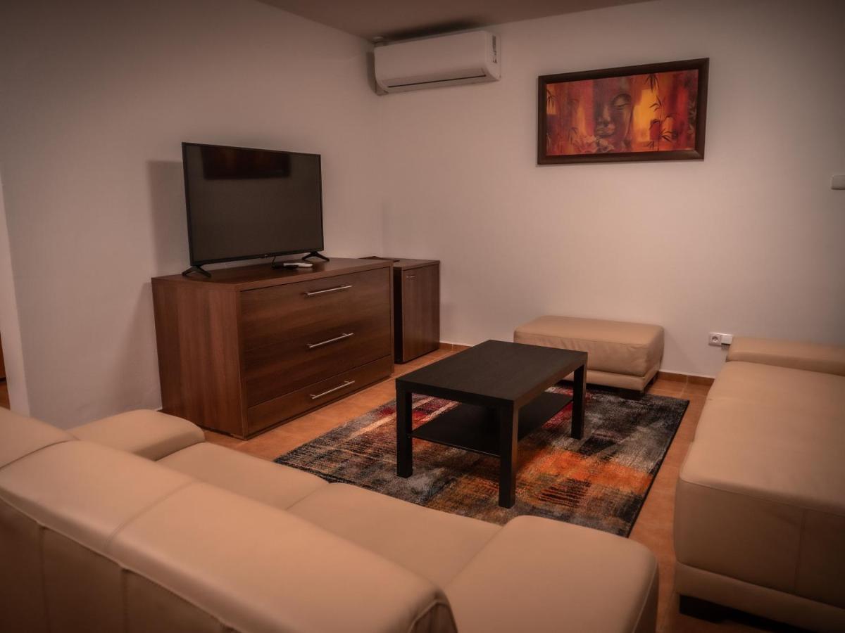 Hotel Novy Kastiel - Self Check-In Topolcany Luaran gambar